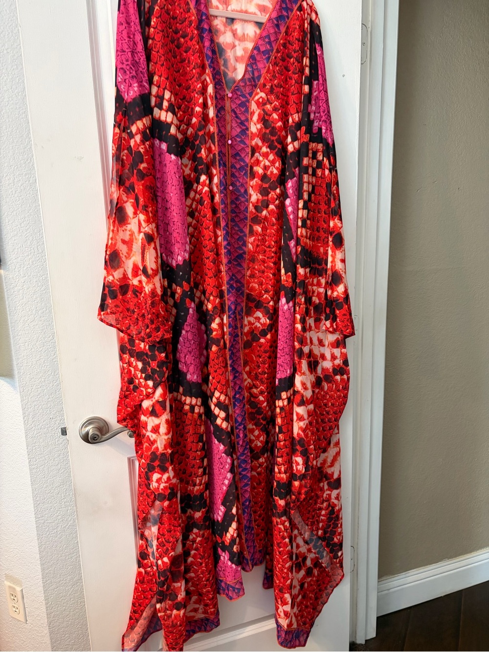 Vibrant Red & Pink Print Women’s Afghan